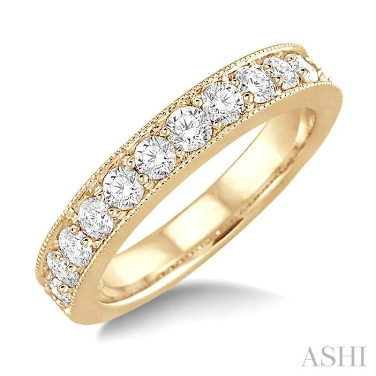 3/4 Ctw Round Cut Diamond Wedding Band in 14K Yellow Gold