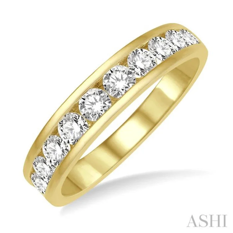 1 ctw Channel Set 11Stones Round Cut Diamond Wedding Band in 14K Yellow Gold