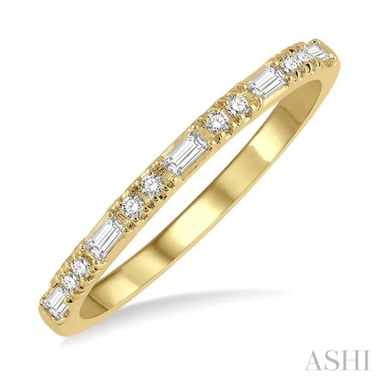 1/6 ctw Baguette and Round Cut Diamond Stack Band in 14K Yellow Gold