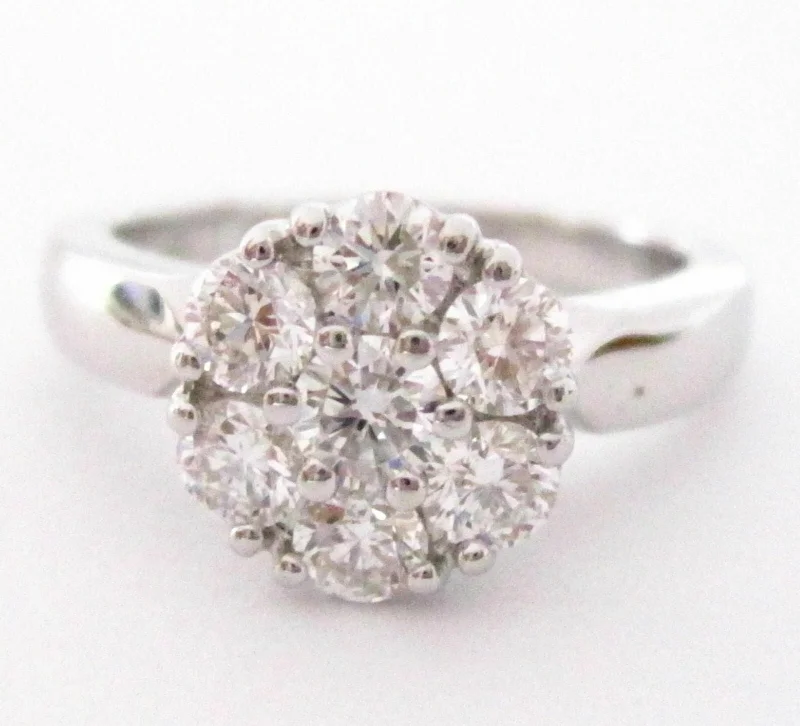 1.05 TCW Round Cut Cluster Diamond Cocktail Ring Size 5.5 F VS2 18k White Gold