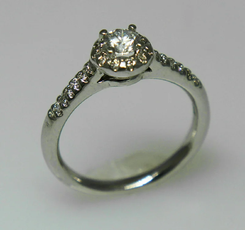 .95 TCW Round Cut Diamond Solitaire Engagement Ring 14K White Gold