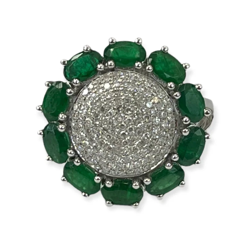 Emerald Gem Flower Diamond Ring White Gold 14kt