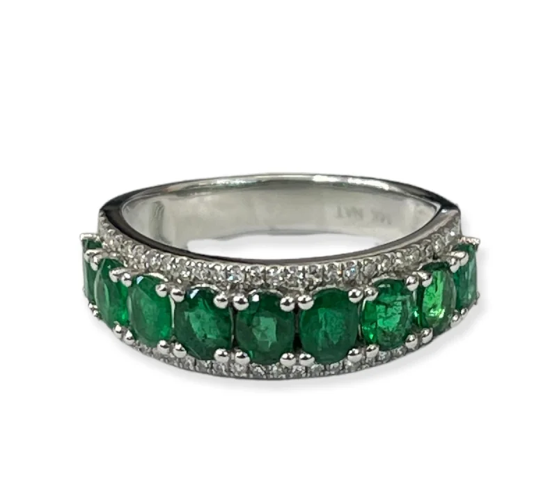 Emerald Oval Gem Single Row Diamond Ring White Gold 14kt