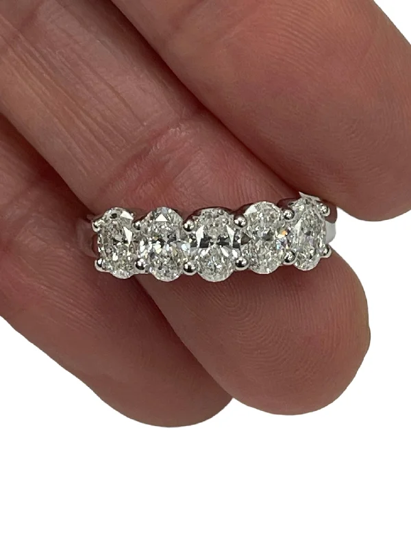 Oval Brilliant Diamond Five Stone Anniversary Ring White Gold 18kt