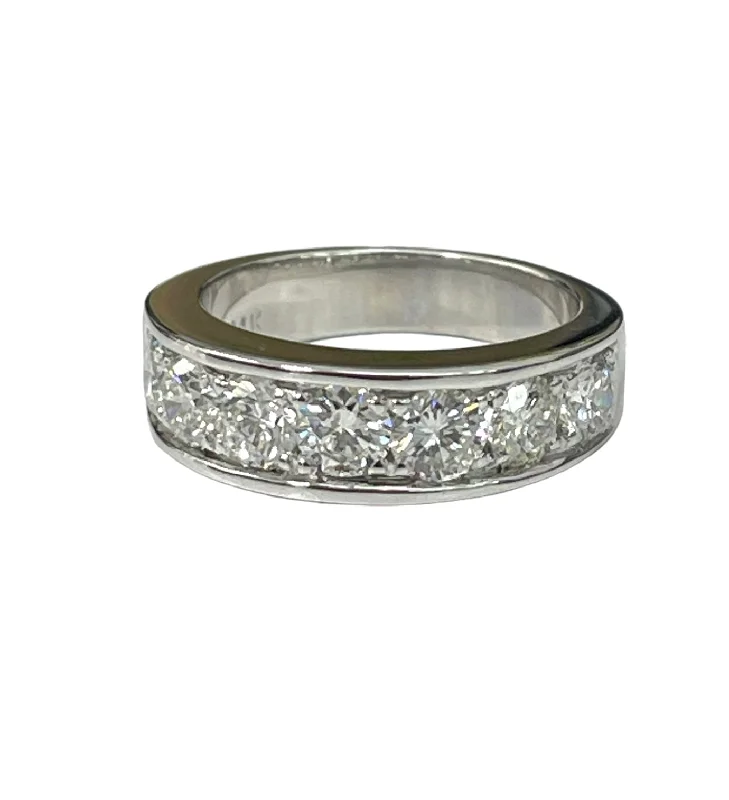 Round Brilliant Seven Stone Band White Gold 14kt