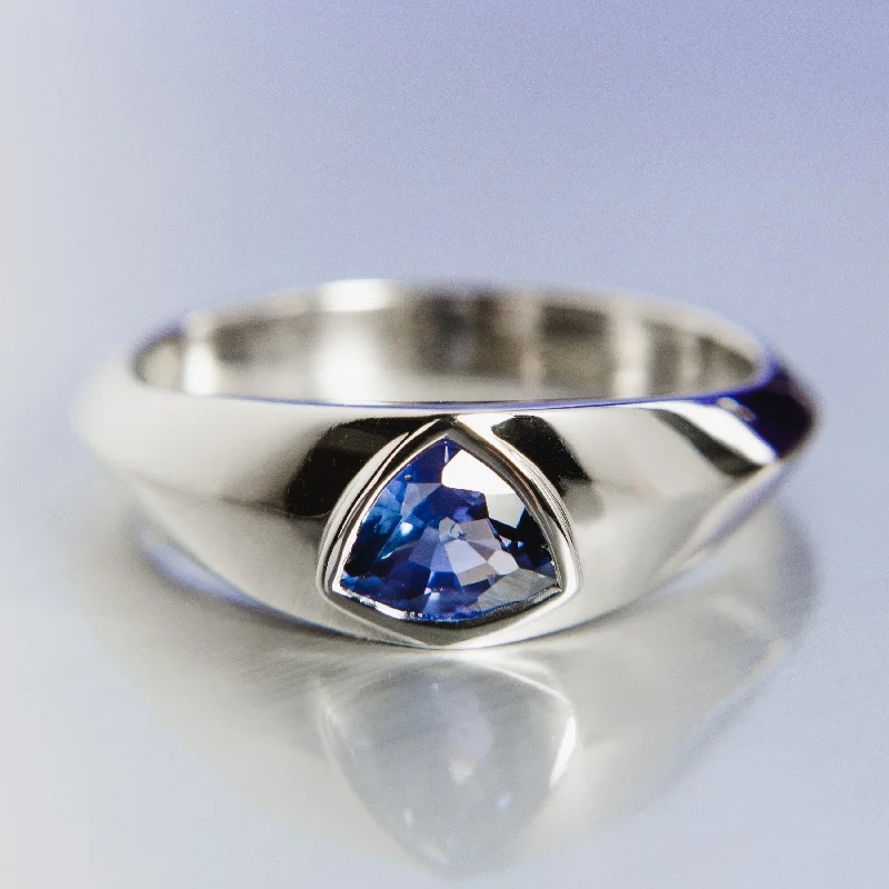 Tunduru Sapphire Signet Ring in 14k White Gold